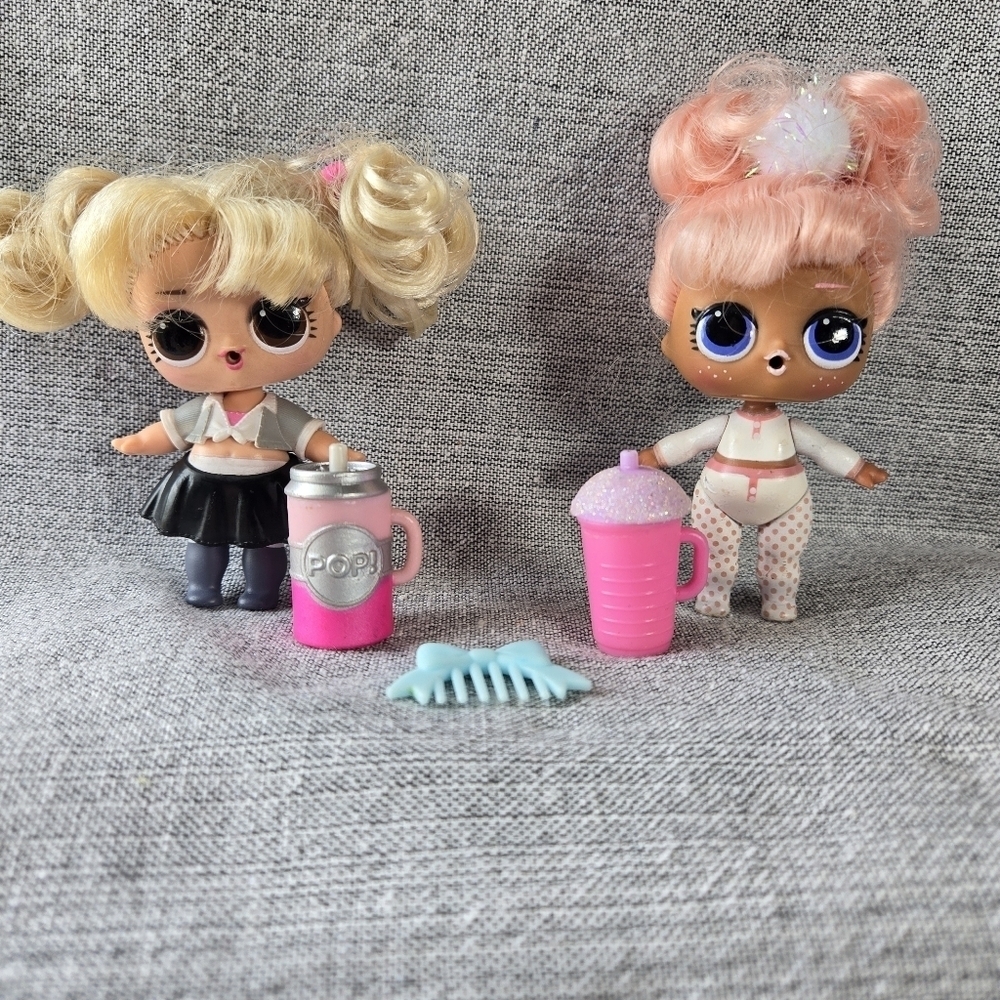 LOL Surprise Hair Goals Oops Baby Snow Bunny Doll Accessories Outfit Comb Mug 3"